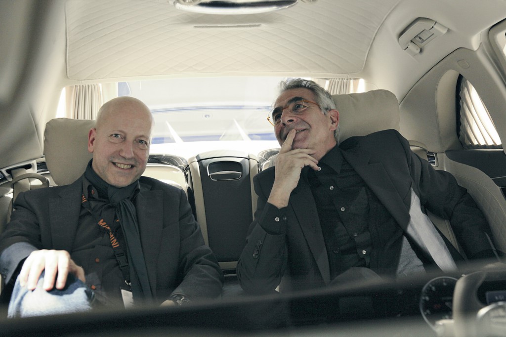 Dieter Burmester mit Stefan Schickedanz im Mercedes Pullman mit dem Burmester-3D System