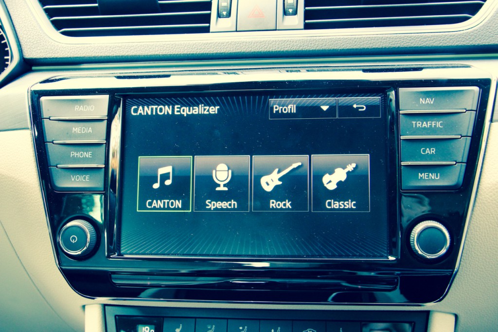 Škoda Superb mit Canton Sound Einstellungen