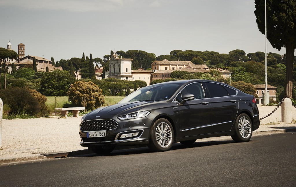 Ford Mondeo Vignale in Rom