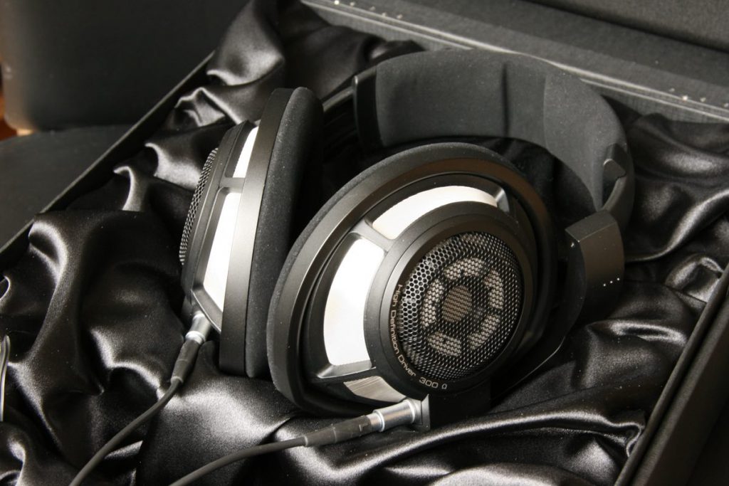 Sennheiser HD 800 S in the box