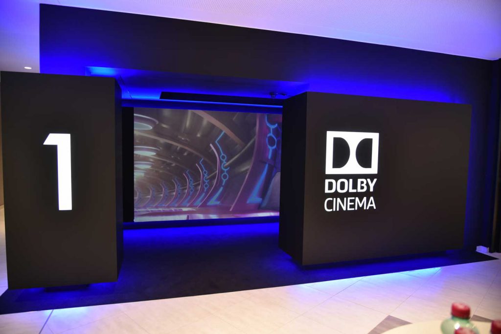 Dolby Cinema Cineplexx Salzburg Eingang