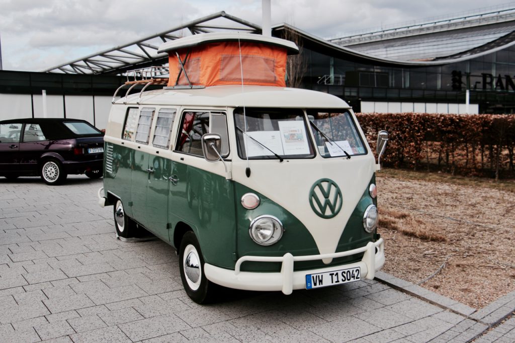 VW Bulli auf der Retro Classics 2017 in Stuttgart