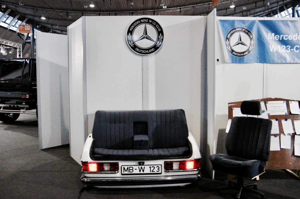 Mercedes-Couch