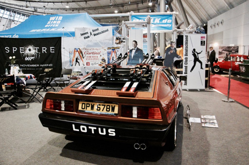 Lotus Turbo Esprit auf der Retro Classics 2017 in Stuttgart
