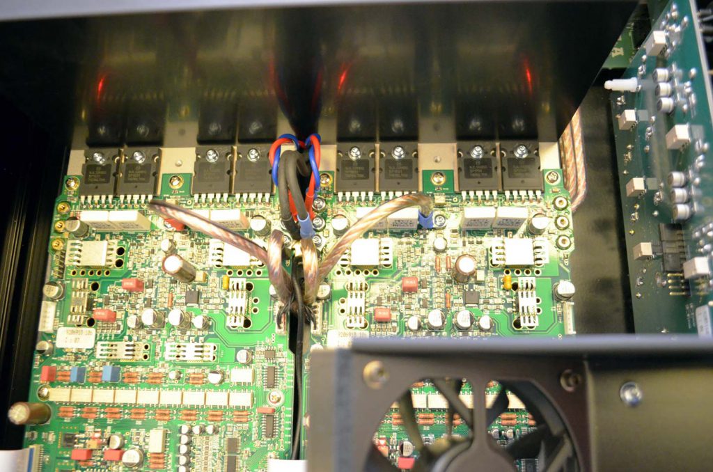 Die Leistungs-Transistoren des T+A PA 2500 R
