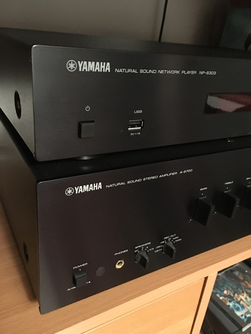 Yamaha NP-S303 on Yamaha A-S700 3