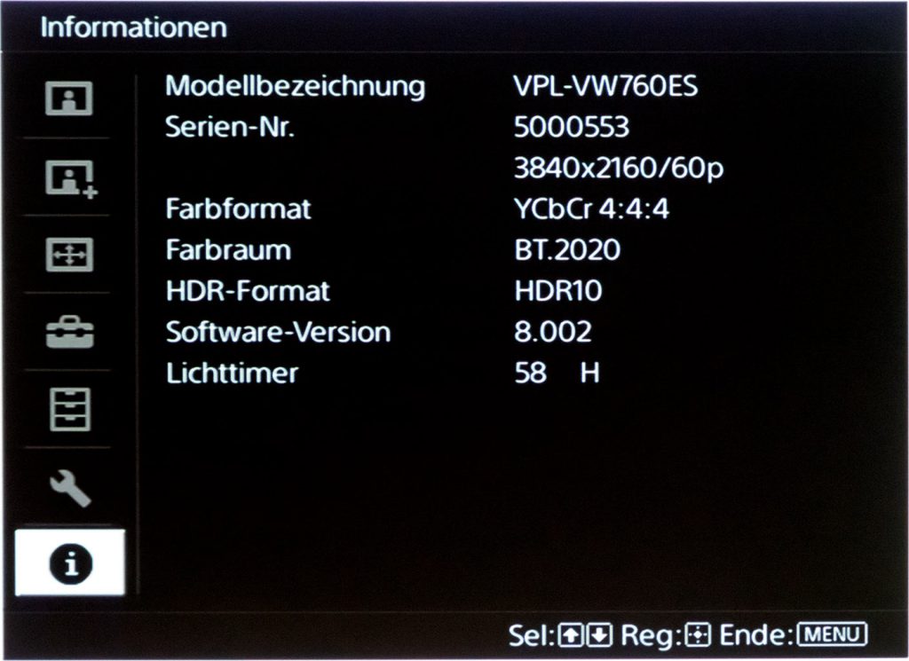 Sony VPL-VW760ES verarbeitet alle Signale bis UHD mit 60Fps und voller Farbbandbreite (Foto: R. Vogt)