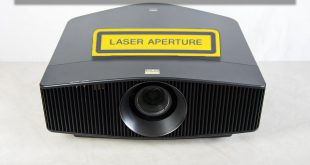 Sony VPL-VW760ES: Der Highend-Heimkino-Projektor mit Laser-Licht und echter 4K-Auflösung, 14.990 Euro (Foto: R. Vogt)