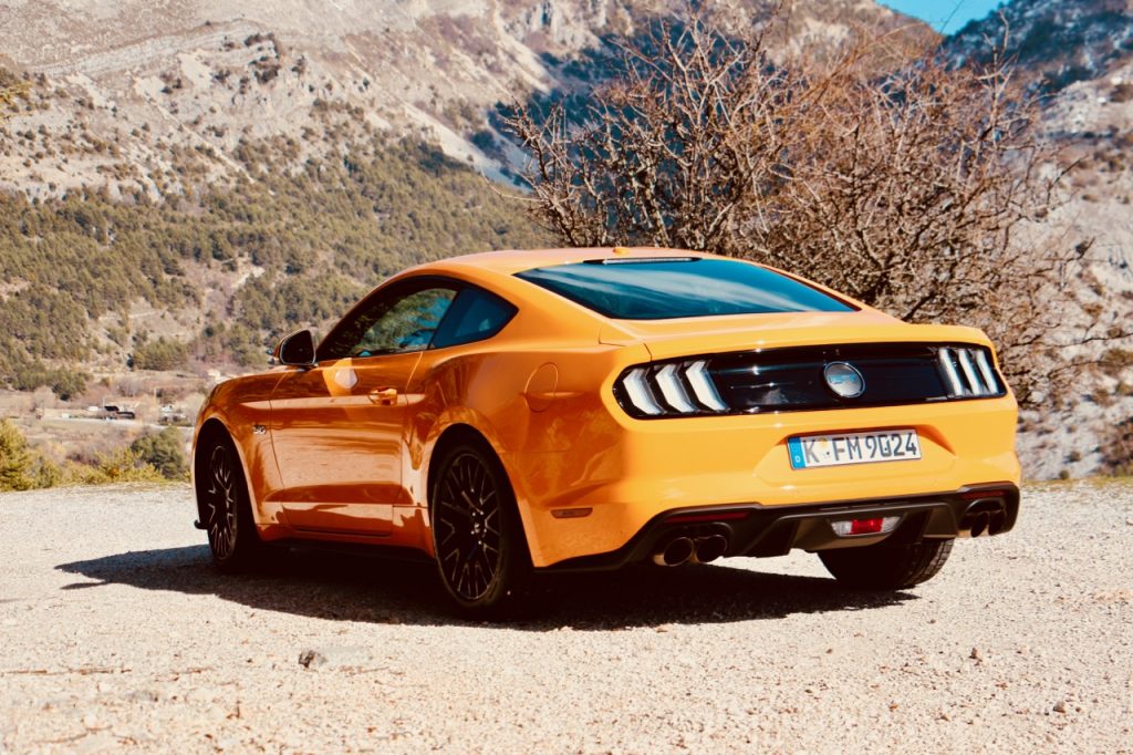 Ford Mustang GT mit Shaker Sound