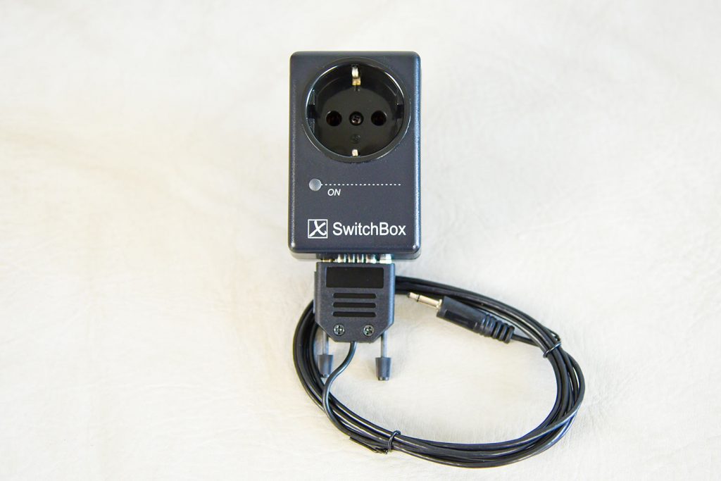 Steckdose mit verzögerter Einschaltung: Antrax SwitchBox schaltet mit 12V-Trigger oder USB-Spannung