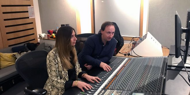 Poly Stereo Aquanaut: Janina Dietz & Tobias Wendl in den Abbey Road Studios