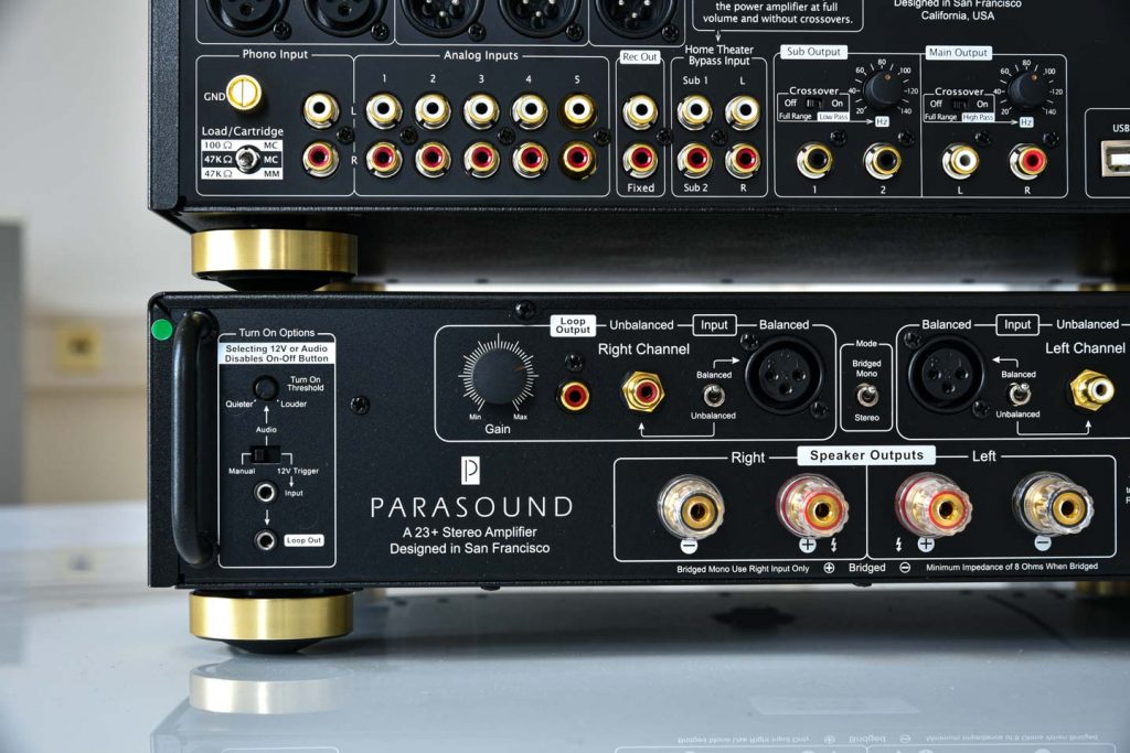 Die Parasound A 23+ einschaltbar per 12V, Musiksignal oder konventionell per Powertaste (Foto: R. Vogt)