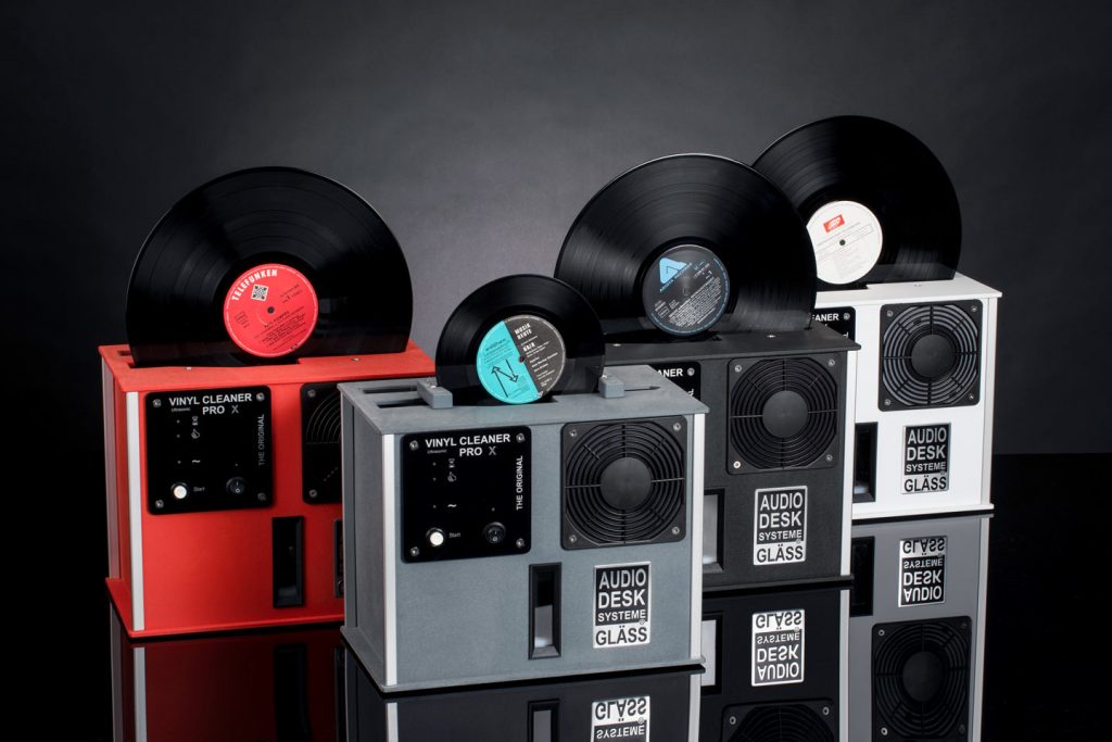 Audio Desk Systeme Gläss Vinyl Cleaner Pro X ist in vier Farbvarianten erhältlich (Foto: Audio Desk Systeme)