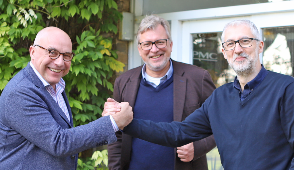 links Udo Besser - Geschäftsführer Mitte Harald Feld - Vertrieb rechts Dave Frost - PMC Export Business Development Manager – EMEA