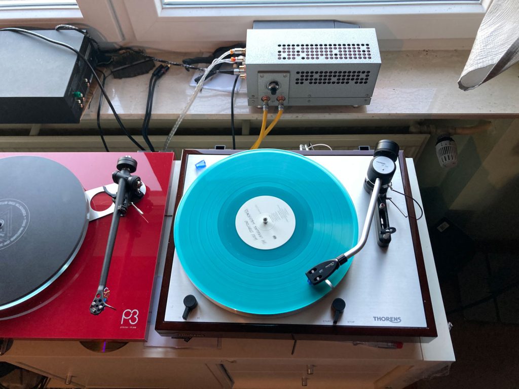 Thorens TD 403 vs Rega Planar 3