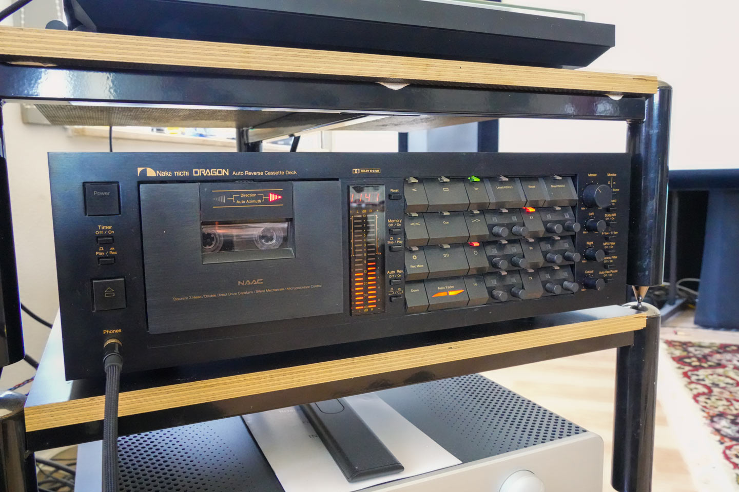 Viel besser geht Cassette nicht: Nakamichi baute das Dragon Referenz-Cassettendeck mit Auto-Reverse und selbst kalibrierendem Wiedergabeazimuth von 1982 bis 1995! (Foto: R. Vogt)