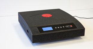AFI Flat.DUO kann 1-2 Schallplatten glätten und das Material entspannen. Klingt mystisch, funktioniert aber nachweislich. Wie gut haben wir gehört und gemessen. 1.990 Euro (Foto: R. Vogt)